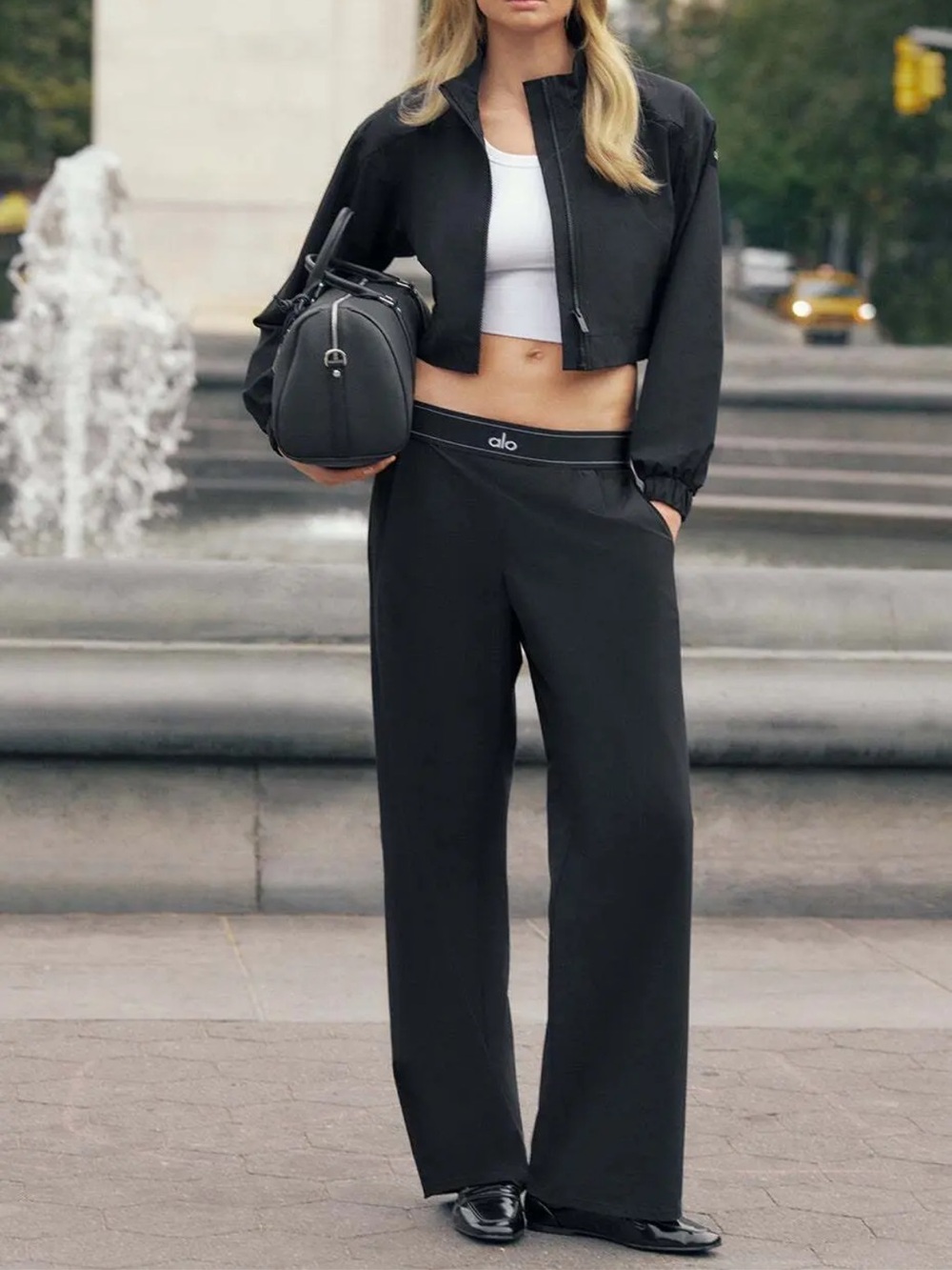 ALO Yoga Suit Up Trouser Pants Black Wide Leg Pull On Pockets Size Medium